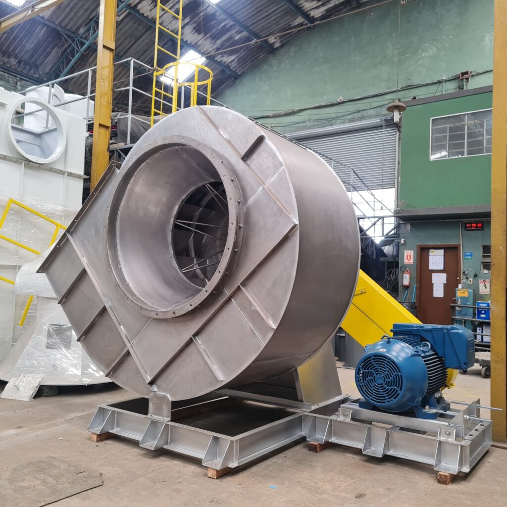 Projeto de ventilação industrial: por que adaptar o sistema à operação evita prejuízos